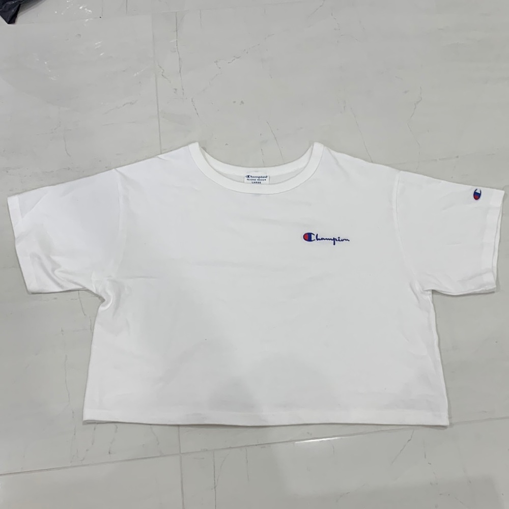 White champion t-shirt
